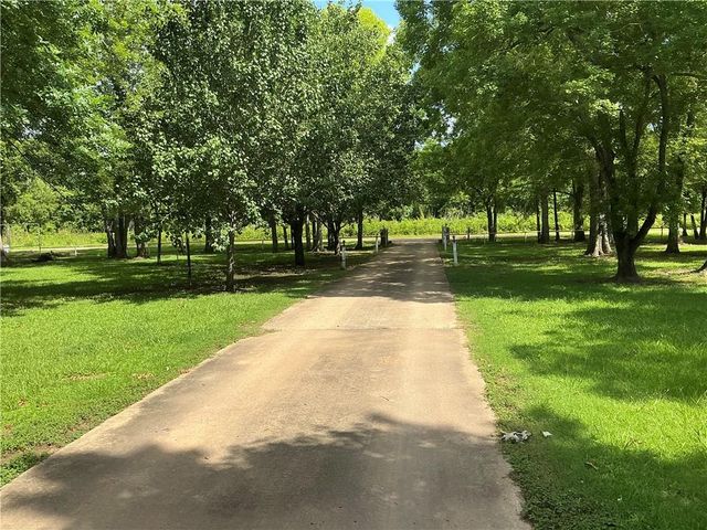 2002 LITTLE RIVER Road, Marksville, LA 71351