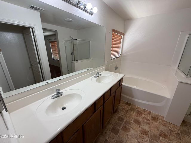 1670 E ELGIN Street, Gilbert, AZ 85295