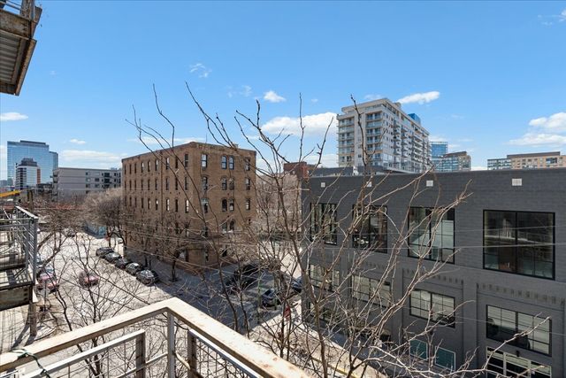 824 W Superior Street 306, Chicago, IL 60642