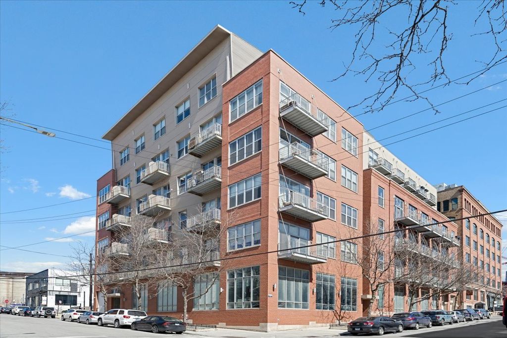 824 W Superior Street 306, Chicago, IL 60642