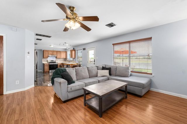 12713 Bella PKWY, Manor, TX 78653