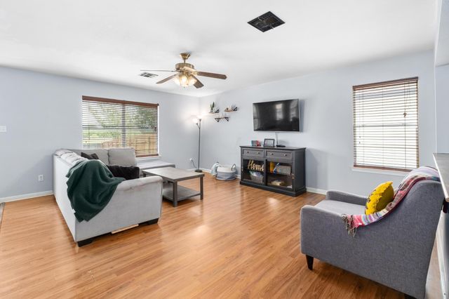 12713 Bella PKWY, Manor, TX 78653