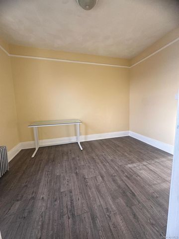 141 Voss Avenue, Yonkers, NY 10703