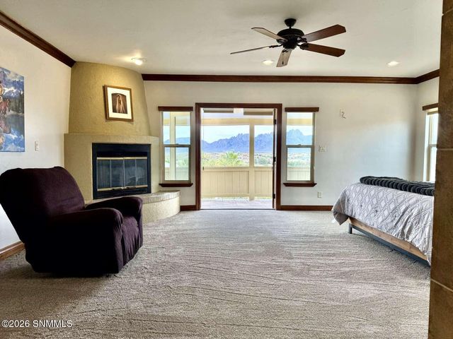 2330 Stagecoach Drive, Las Cruces, NM 88011