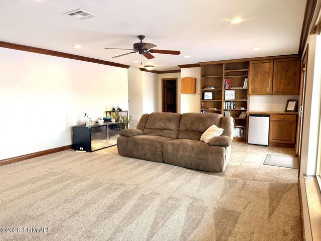 2330 Stagecoach Drive, Las Cruces, NM 88011