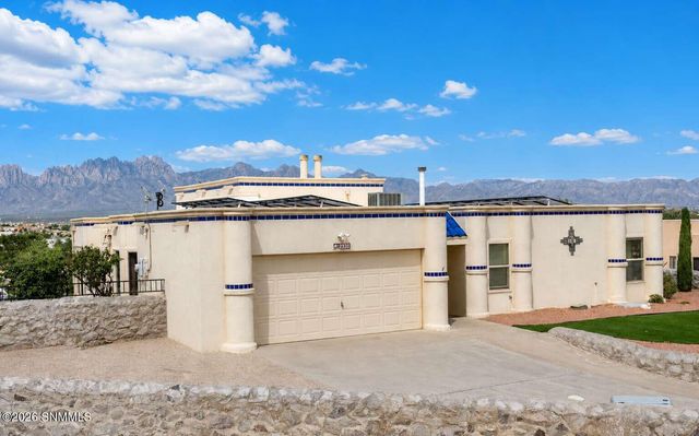 2330 Stagecoach Drive, Las Cruces, NM 88011