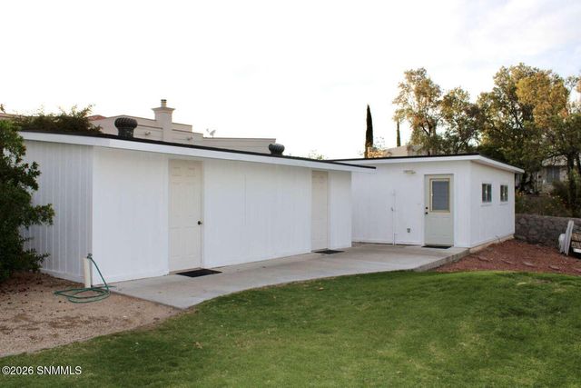 2330 Stagecoach Drive, Las Cruces, NM 88011