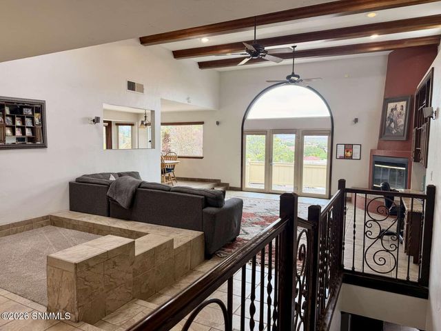 2330 Stagecoach Drive, Las Cruces, NM 88011