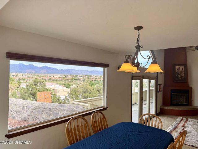 2330 Stagecoach Drive, Las Cruces, NM 88011