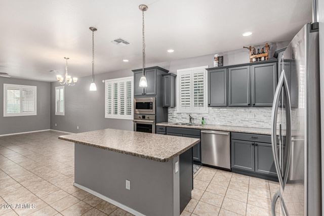 18431 W WILLIAMS Road, Surprise, AZ 85387