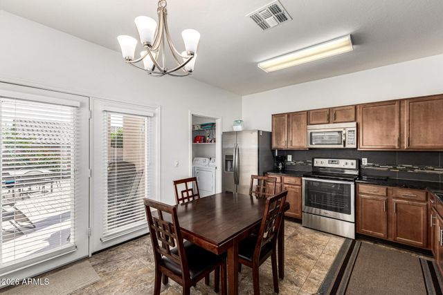 8517 E LINDNER Avenue, Mesa, AZ 85209