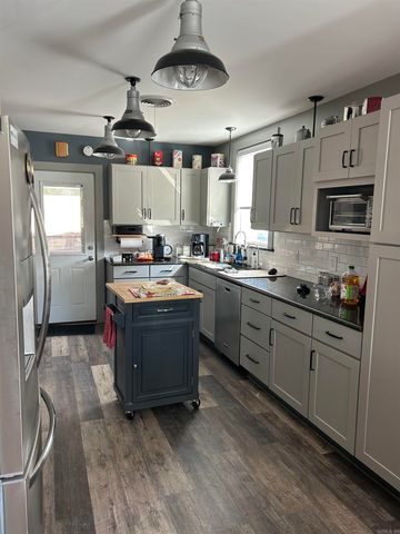 228 E Ingram, E. Camden, AR 71701