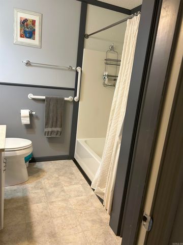 228 E Ingram, E. Camden, AR 71701