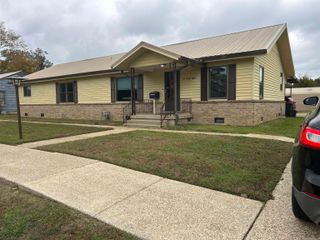 228 E Ingram, E. Camden, AR 71701