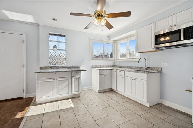 12538 S Justine Street, Calumet Park, IL 60827