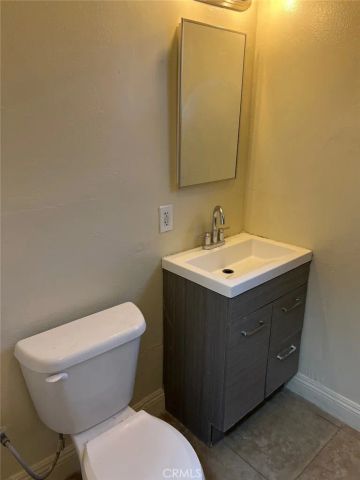 10529 Grape, Los Angeles, CA 90002