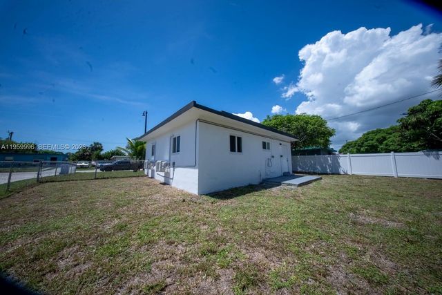 2625 NW 10th St, Pompano Beach, FL 33069