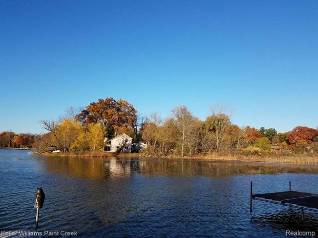 1812 Luneta Court, Commerce Twp, MI 48382