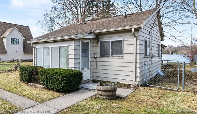 1812 Luneta Court, Commerce Twp, MI 48382