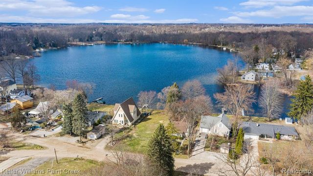 1812 Luneta Court, Commerce Twp, MI 48382