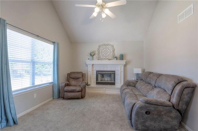 18909 E 12th Terrace, Independence, MO 64057