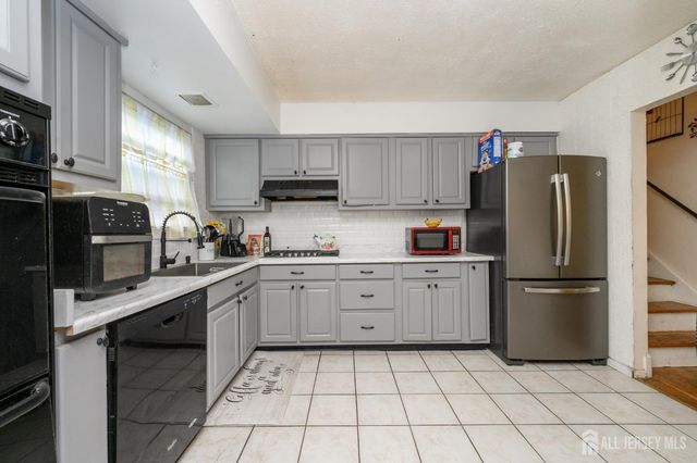 95 Balch Avenue, Piscataway, NJ 08854