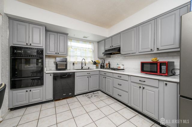 95 Balch Avenue, Piscataway, NJ 08854