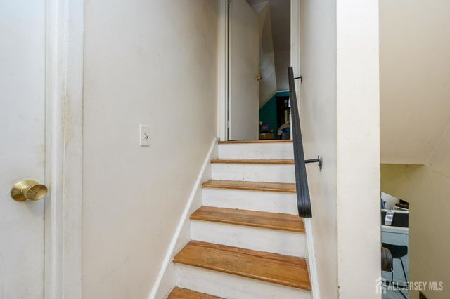 95 Balch Avenue, Piscataway, NJ 08854