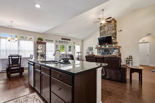 2117 Kara Dr., Conway, SC 29527