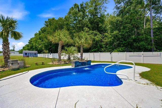 2117 Kara Dr., Conway, SC 29527