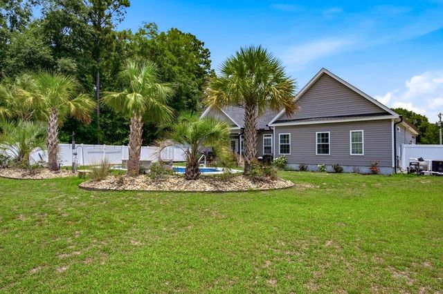 2117 Kara Dr., Conway, SC 29527
