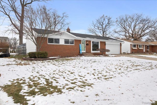 3947 Percy King Road, Waterford Charter Township, MI 48329