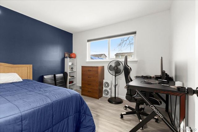 3947 Percy King Road, Waterford Charter Township, MI 48329