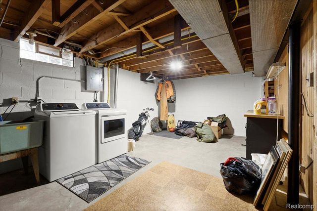 3947 Percy King Road, Waterford Charter Township, MI 48329