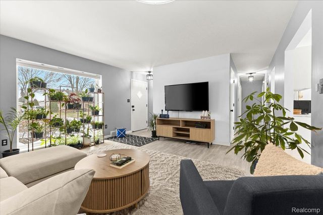 3947 Percy King Road, Waterford Charter Township, MI 48329