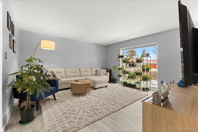 3947 Percy King Road, Waterford Charter Township, MI 48329