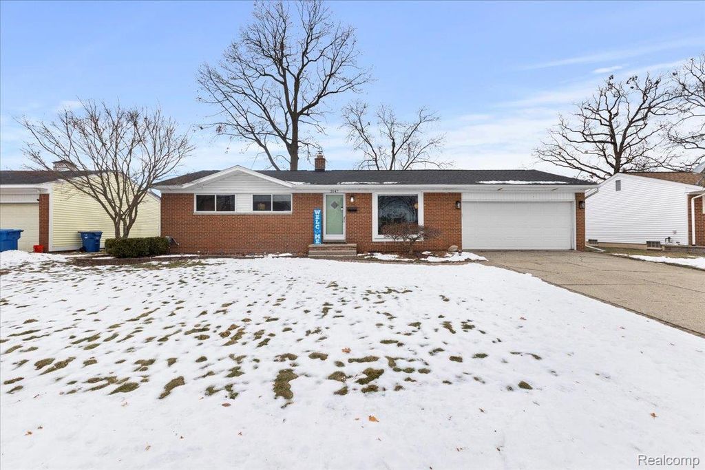 3947 Percy King Road, Waterford Charter Township, MI 48329