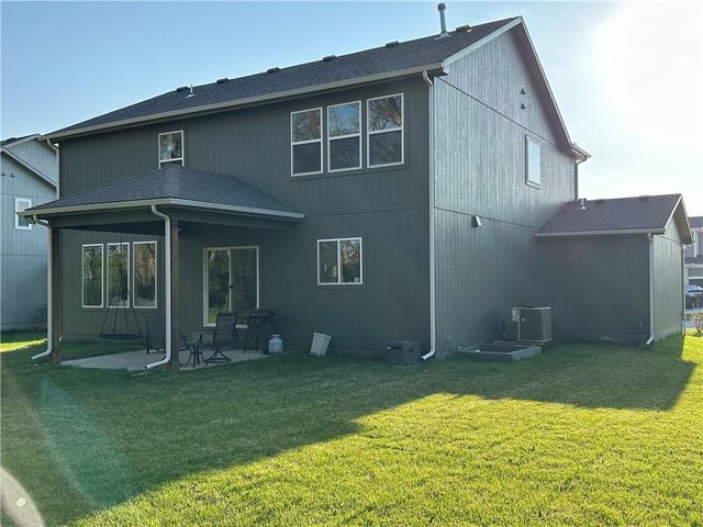 3117 SW Arbor Tree Drive, Lee's Summit, MO 64082