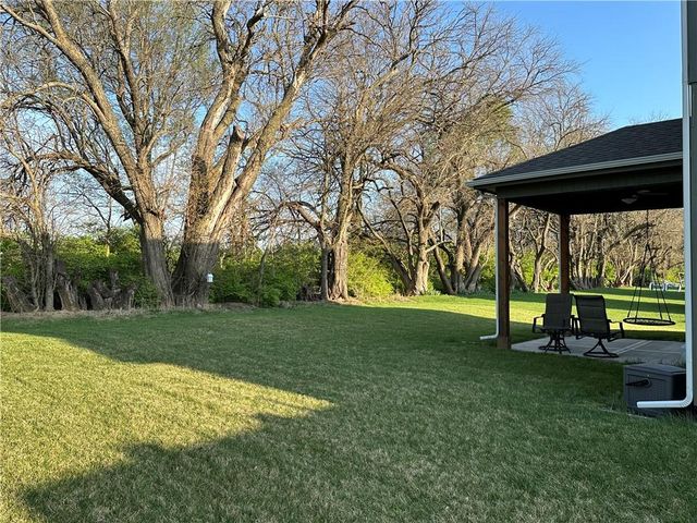 3117 SW Arbor Tree Drive, Lee's Summit, MO 64082