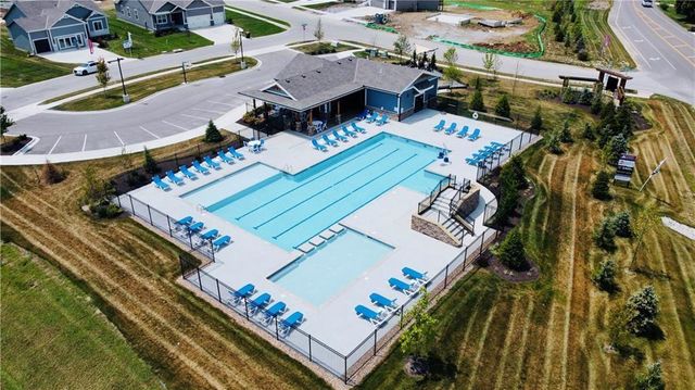 3117 SW Arbor Tree Drive, Lee's Summit, MO 64082