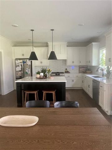 3117 SW Arbor Tree Drive, Lee's Summit, MO 64082