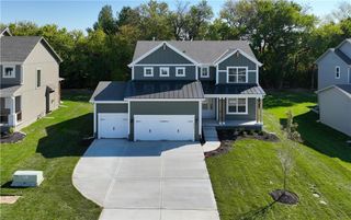 3117 SW Arbor Tree Drive, Lee's Summit, MO 64082