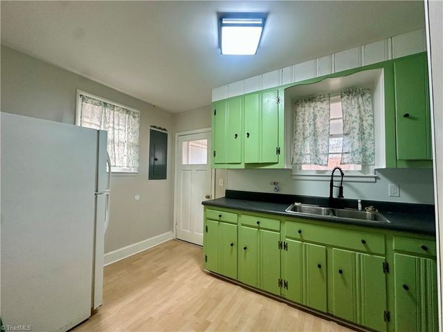 2106 Shore Street, High Point, NC 27263