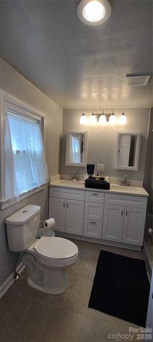 769 Dennis Road, Troy, NC 27371