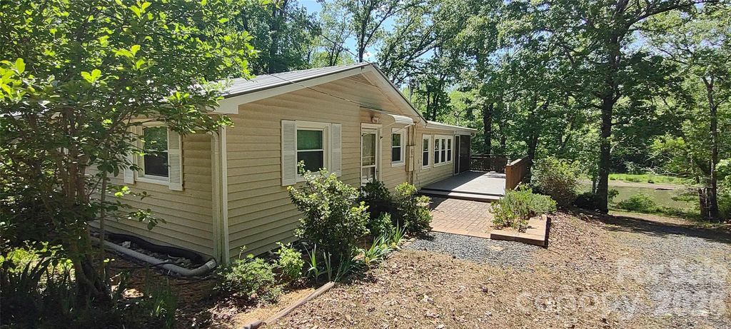 769 Dennis Road, Troy, NC 27371