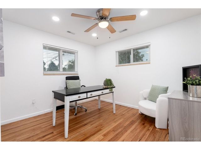 402 Ursula St, Aurora, CO 80011