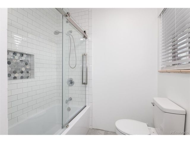 402 Ursula St, Aurora, CO 80011