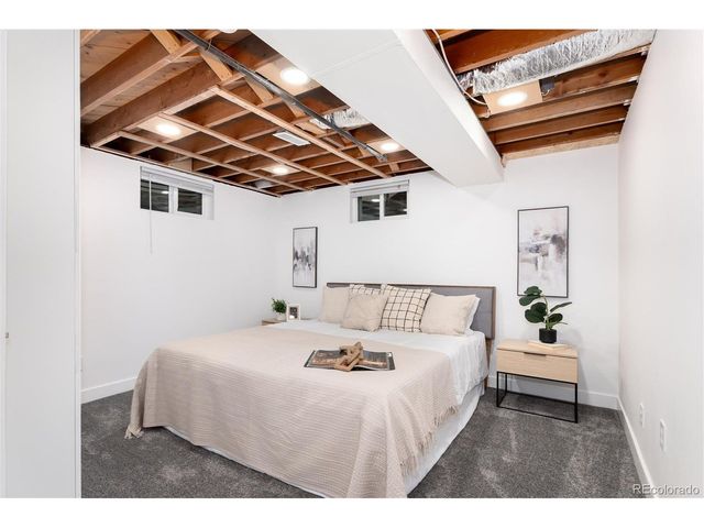 402 Ursula St, Aurora, CO 80011