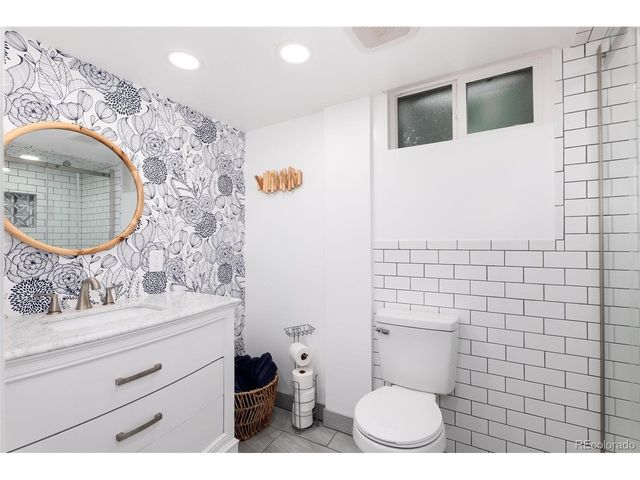 402 Ursula St, Aurora, CO 80011