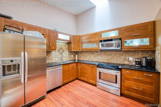7482 Sheffield, West Bloomfield Charter Township, MI 48322